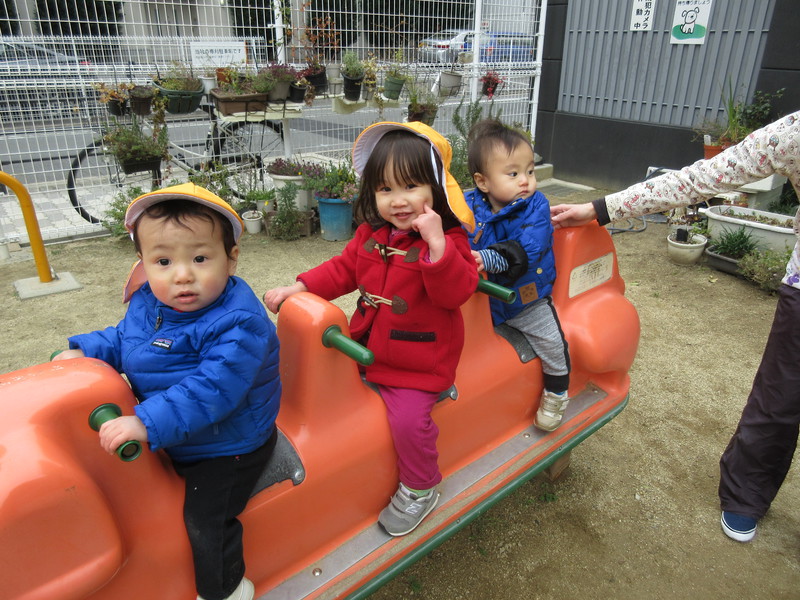 みんなでゆらゆらたのしいなあ〜