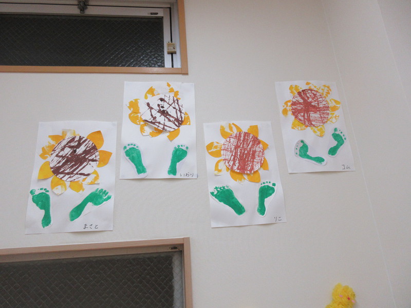 ８月製作　ひまわり　２歳児