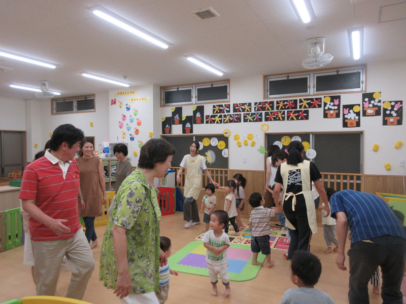 🎵あくしゅでこんにちわ