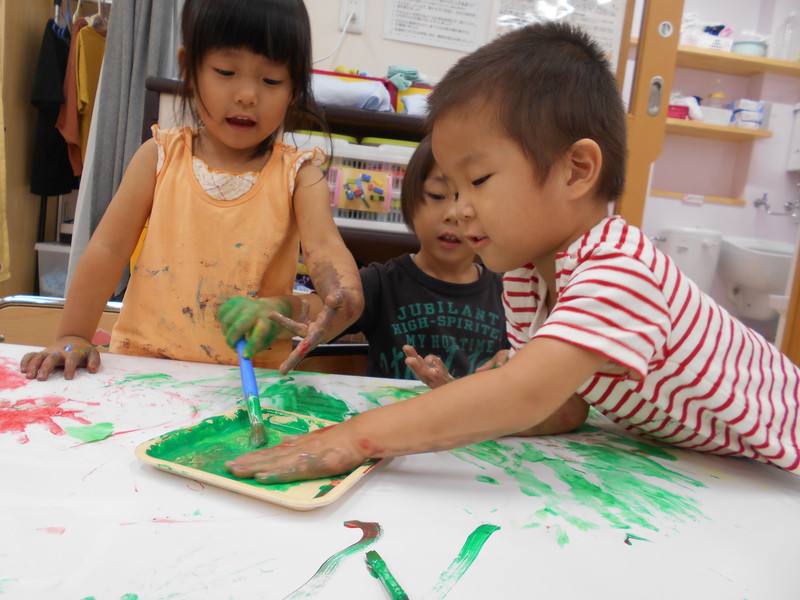 ぺったんぺったん楽しいね✋