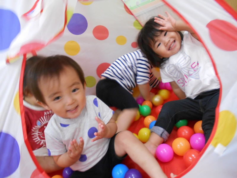 ボールプールたのしいね💕