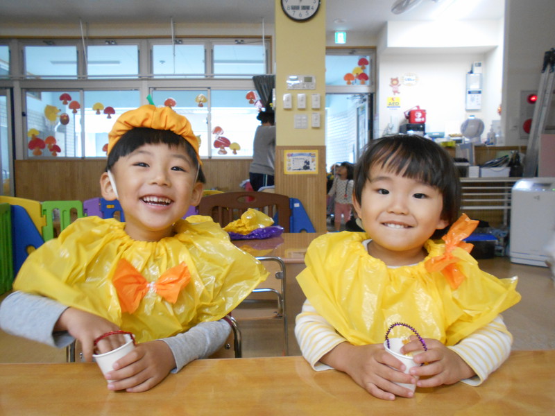 おかしをもらったぞ〜😀