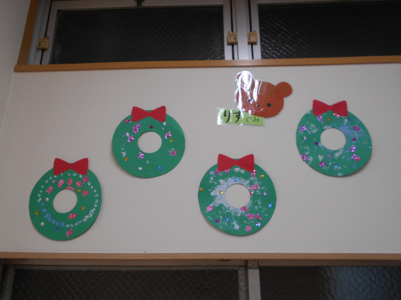 12月制作　クリスマスリース　りす組
