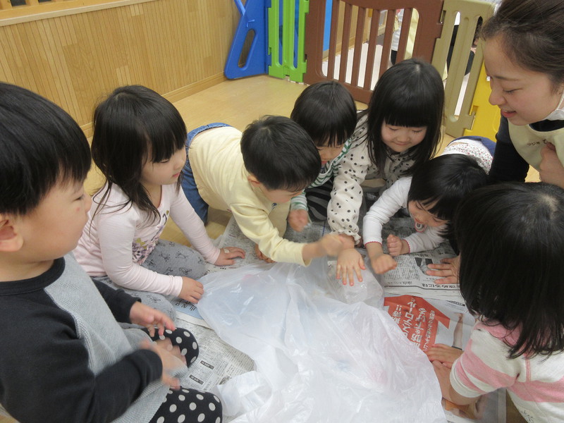 氷の中からしろくまさんがでてきたよ🐻