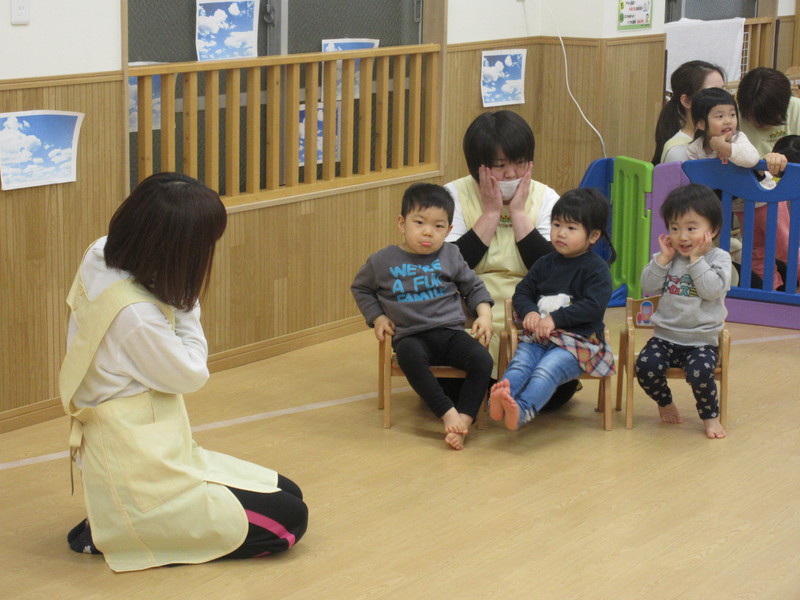 えほんとてあそび👐📖