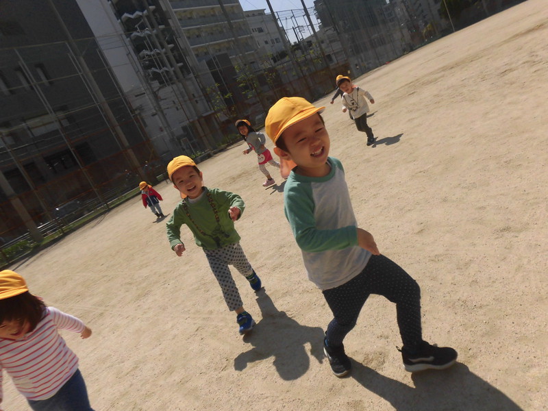 グランドで走るの楽しいね！