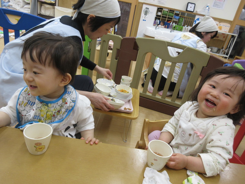 今日の給食もおいしかったね〜♪