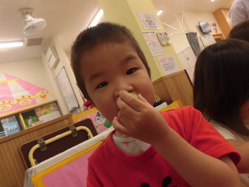 どんなにおいかな〜？くんくん！