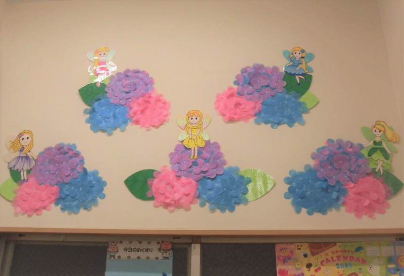 あじさいに妖精たちが集まってきたよ☔✨