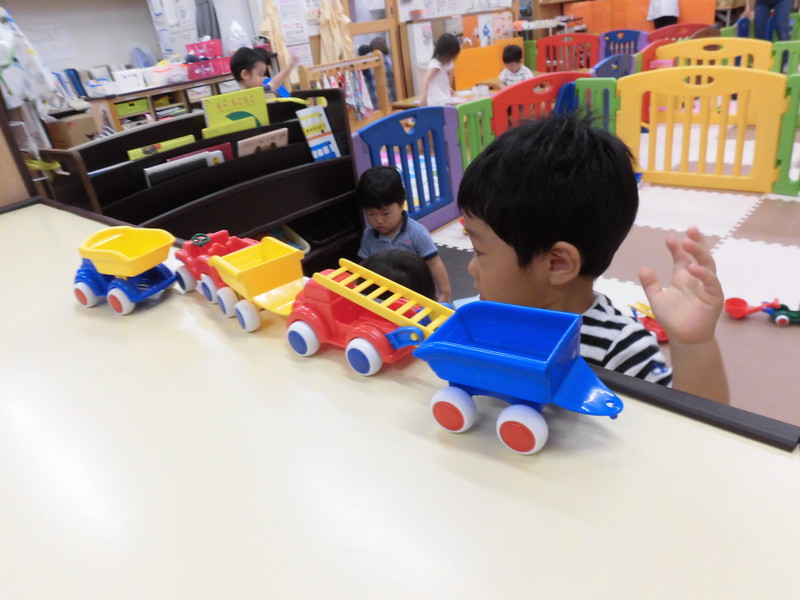 くるまが通りまーす🚙