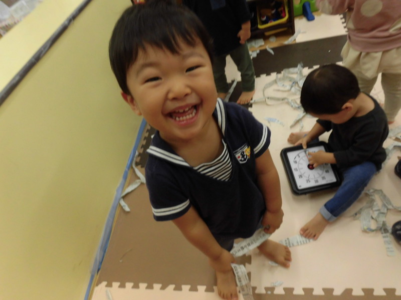 新聞びりびりたのしいね🎵