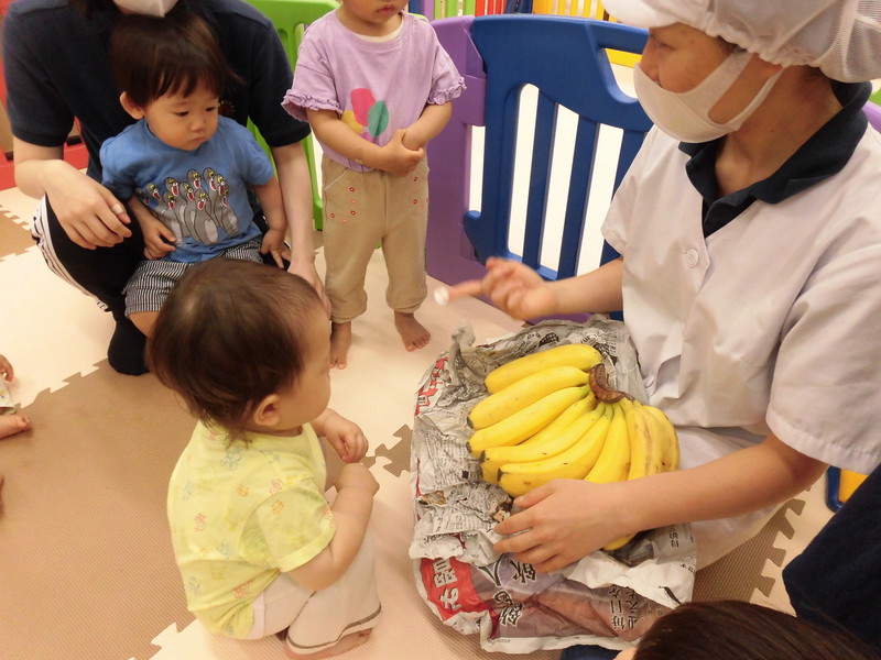 大きなバナナ、すごいね🍌❕