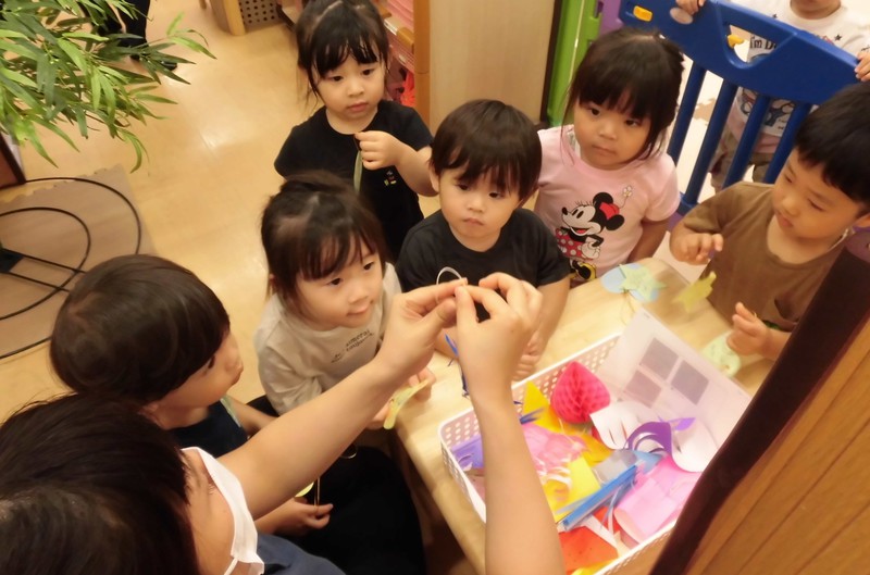 七夕飾りをつけるよ🎋