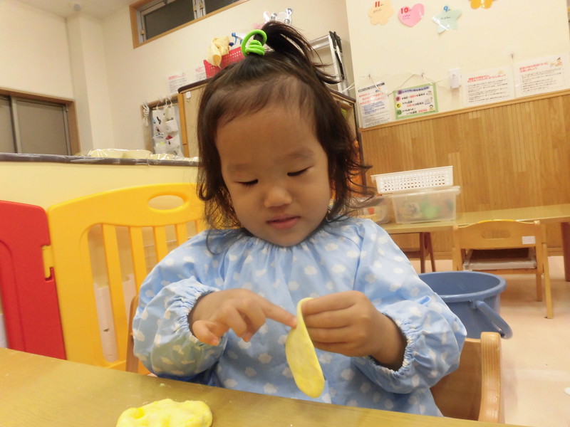 色付きの小麦粉ねんどだよ🎵