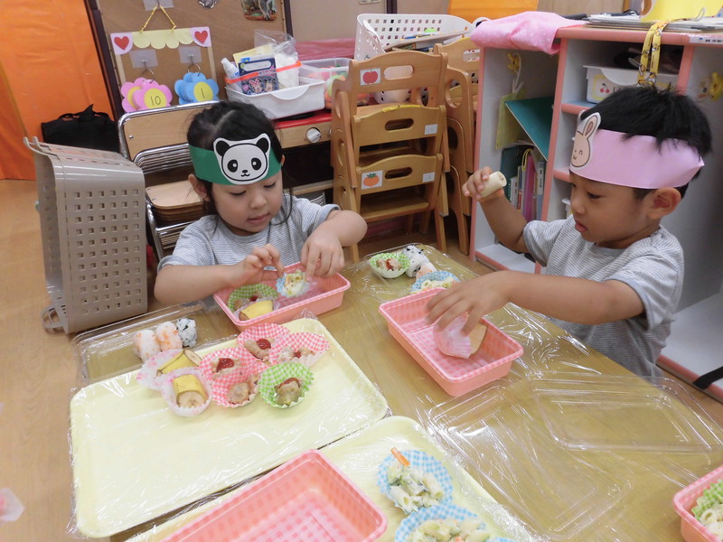 お弁当に自分でつめたよ🍱✨