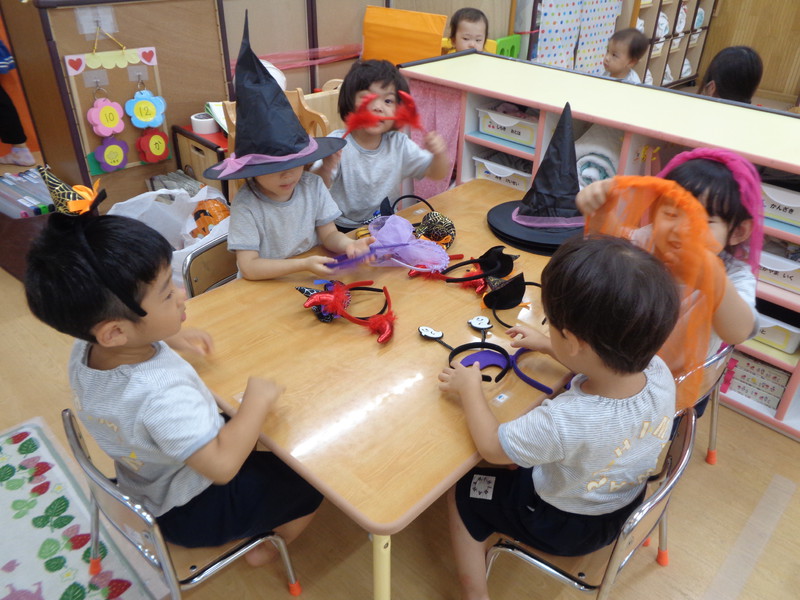 仮装のカチューシャ選び🎃