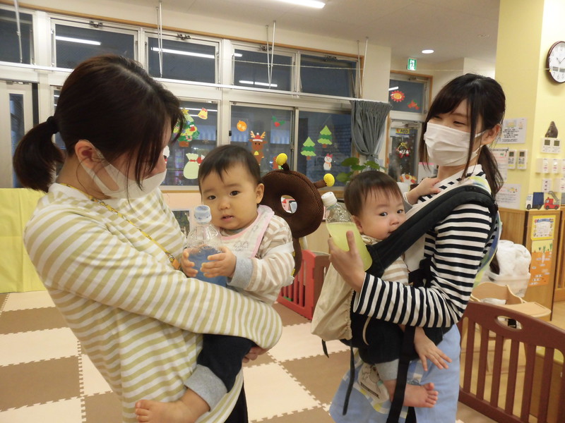 振ると色が変わる不思議なお水✨