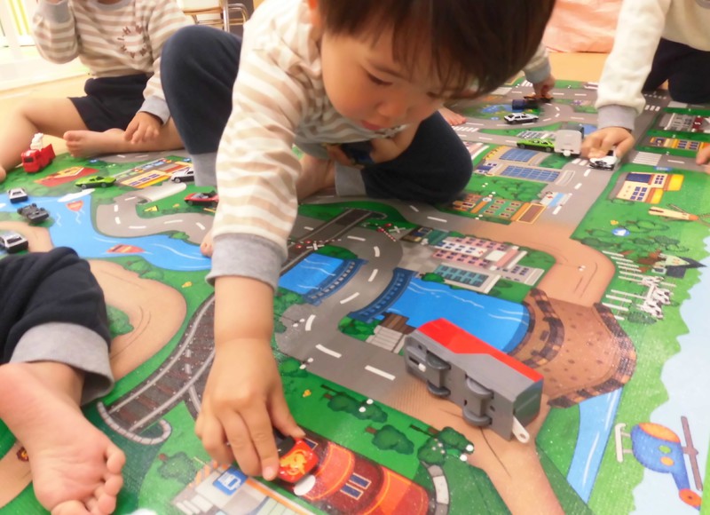 夢中で遊んじゃうね🚙✨