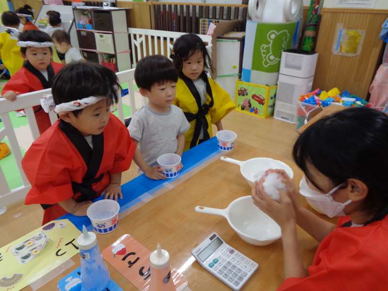 かき氷屋さんでお買い物🍧