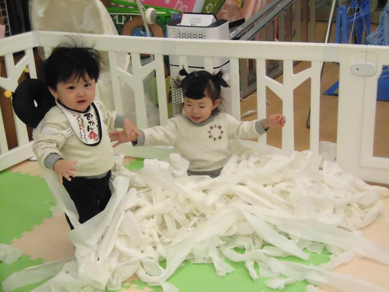 トイレットペーパーの海だ〜✨