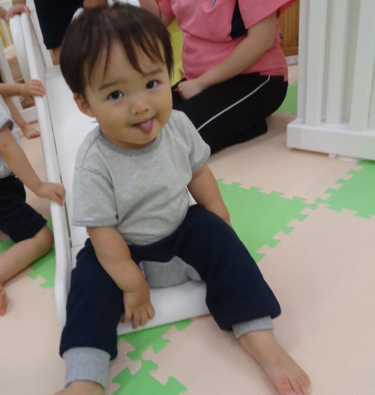 すべり台楽しい〜😝✨