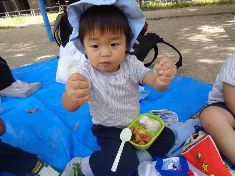 みんなで食べるお弁当は美味しいね🍴🎵